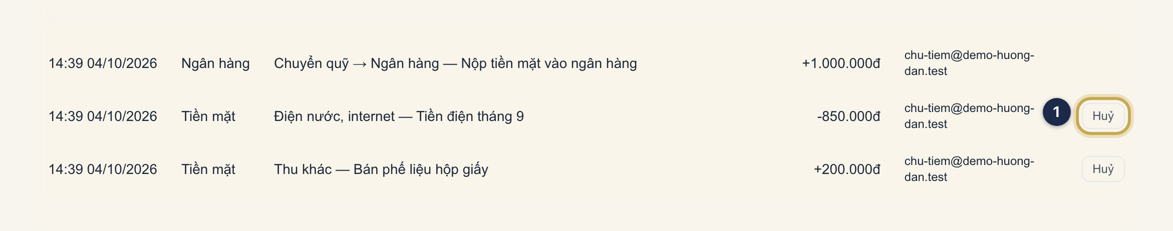 Dòng phiếu chi Tiền điện tháng 9 trong sổ, vùng ① là nút Huỷ ở cuối dòng.
